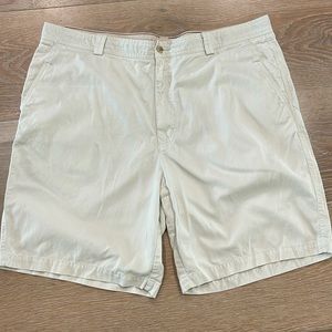 Tommy Bahama Cream Shorts - size 40 EUC